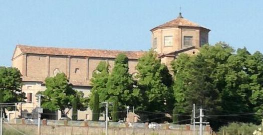 Foto di Abbazia di Santa Maria del Monte scattata da Casa Bufalini